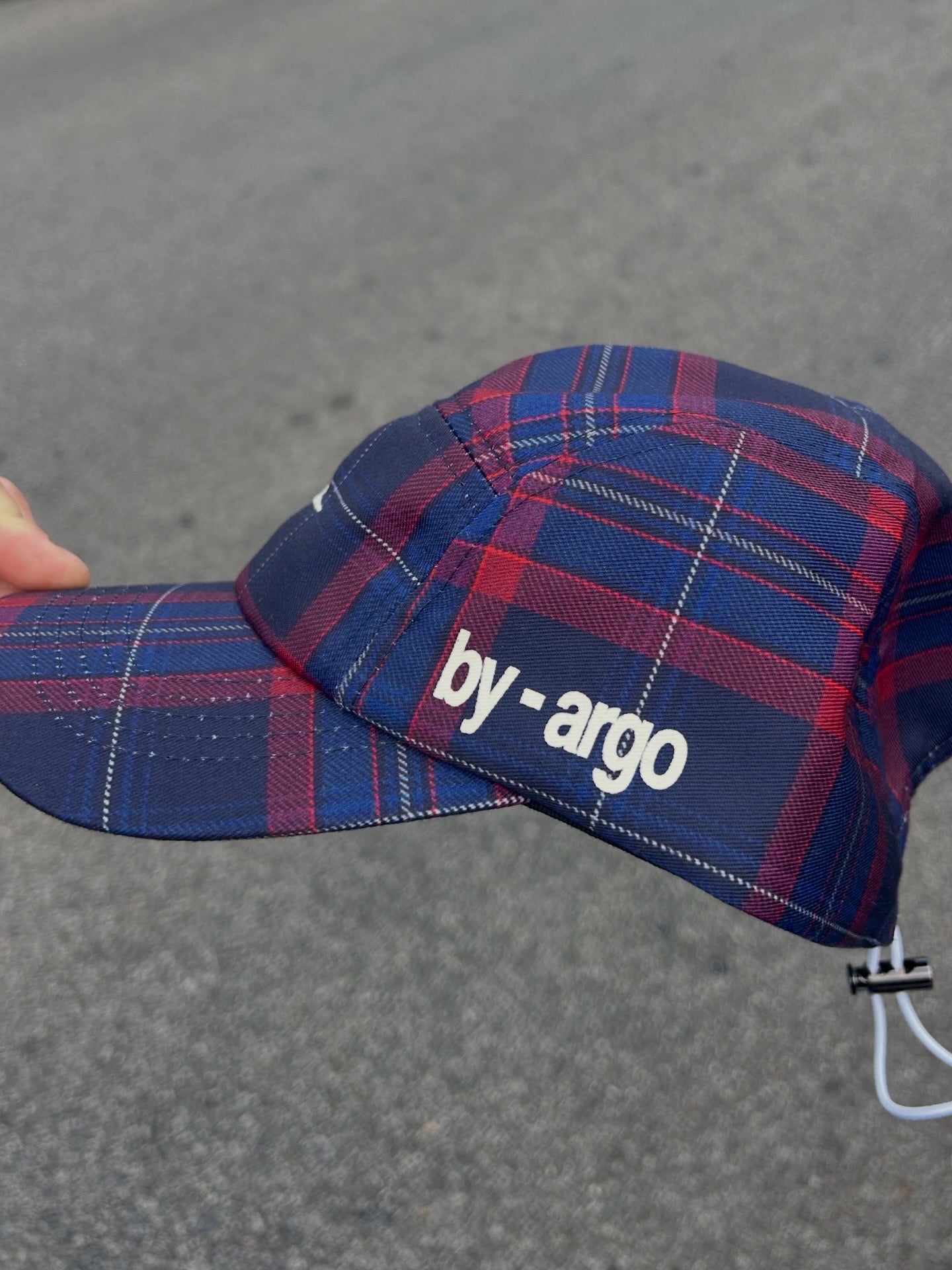 STAPLE CAP - PLAID