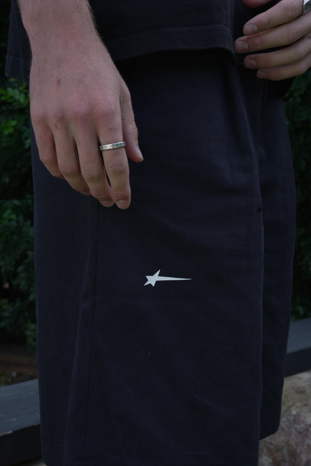 Pleated Shorts - Black