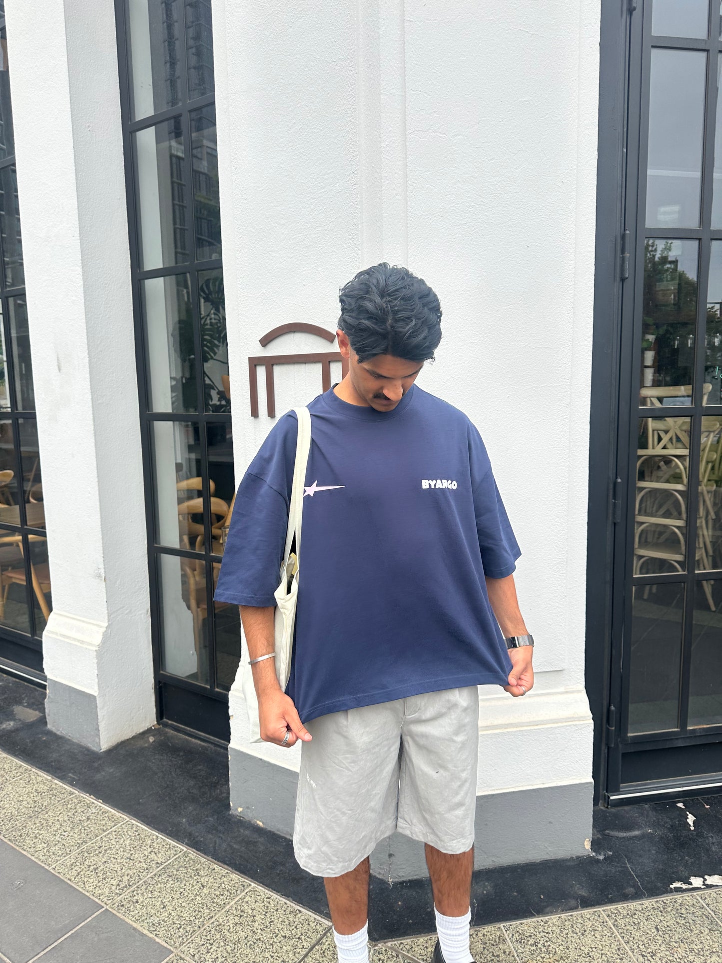 STAPLE TEE – NAVY